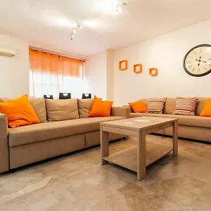 Wide And Diaphanous- 3bd 2bth- Alcazar Sevilla